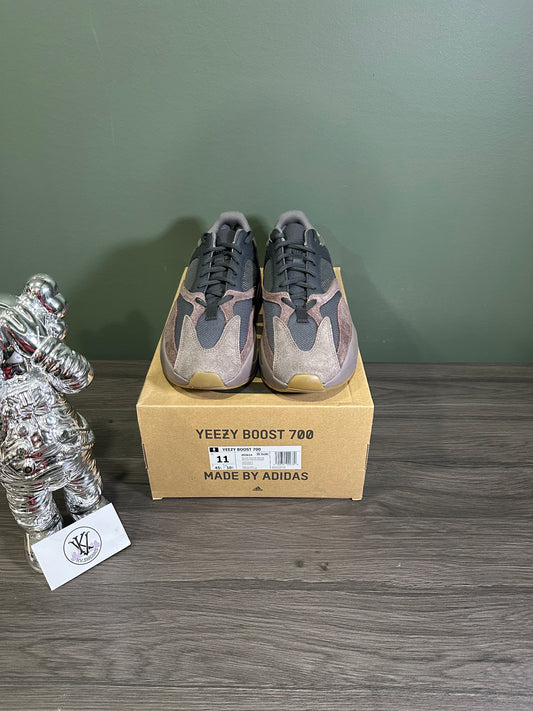 adidas Yeezy Boost 700 Mauve