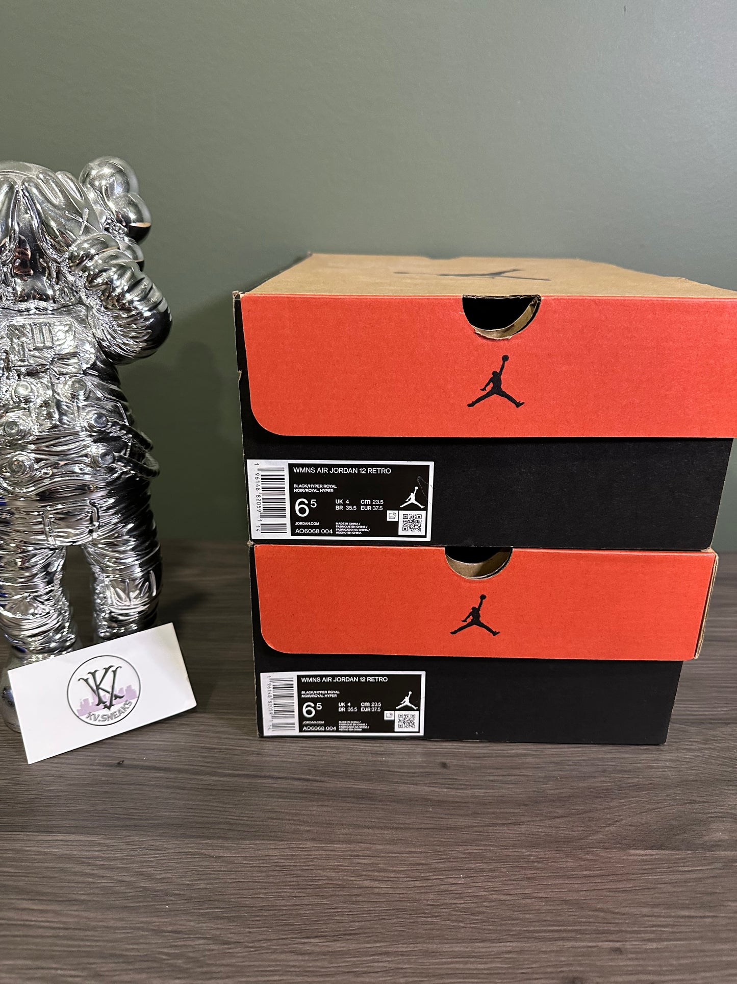 Jordan 12 Hyper Royal (W)