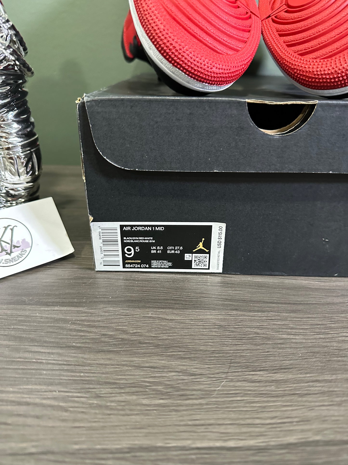 Jordan 1 Mid Banned 2020