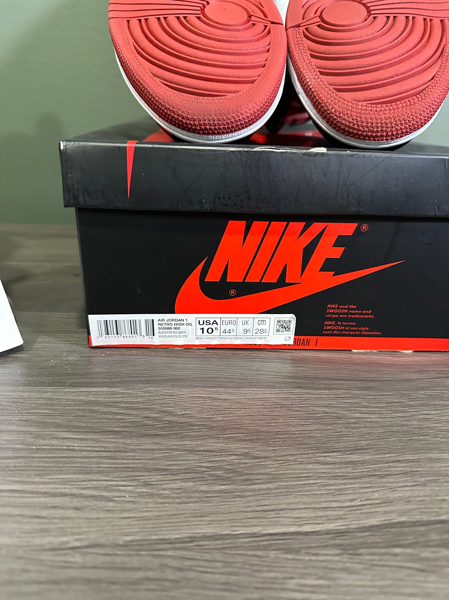 Jordan 1 High Bloodline