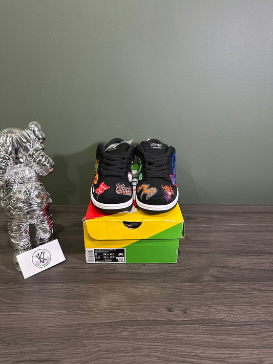Dunk Low SB Neckface