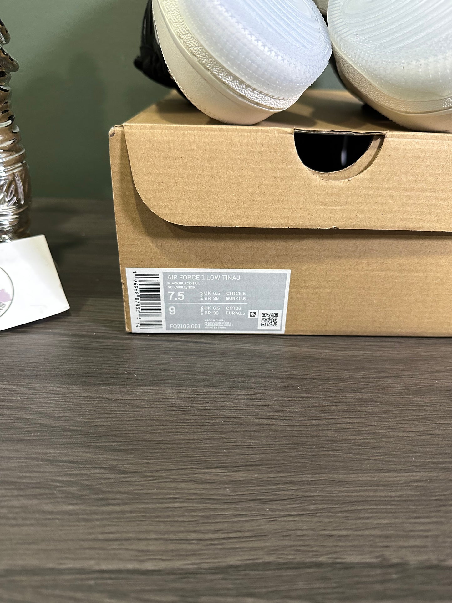 Air Force 1 Tinaj