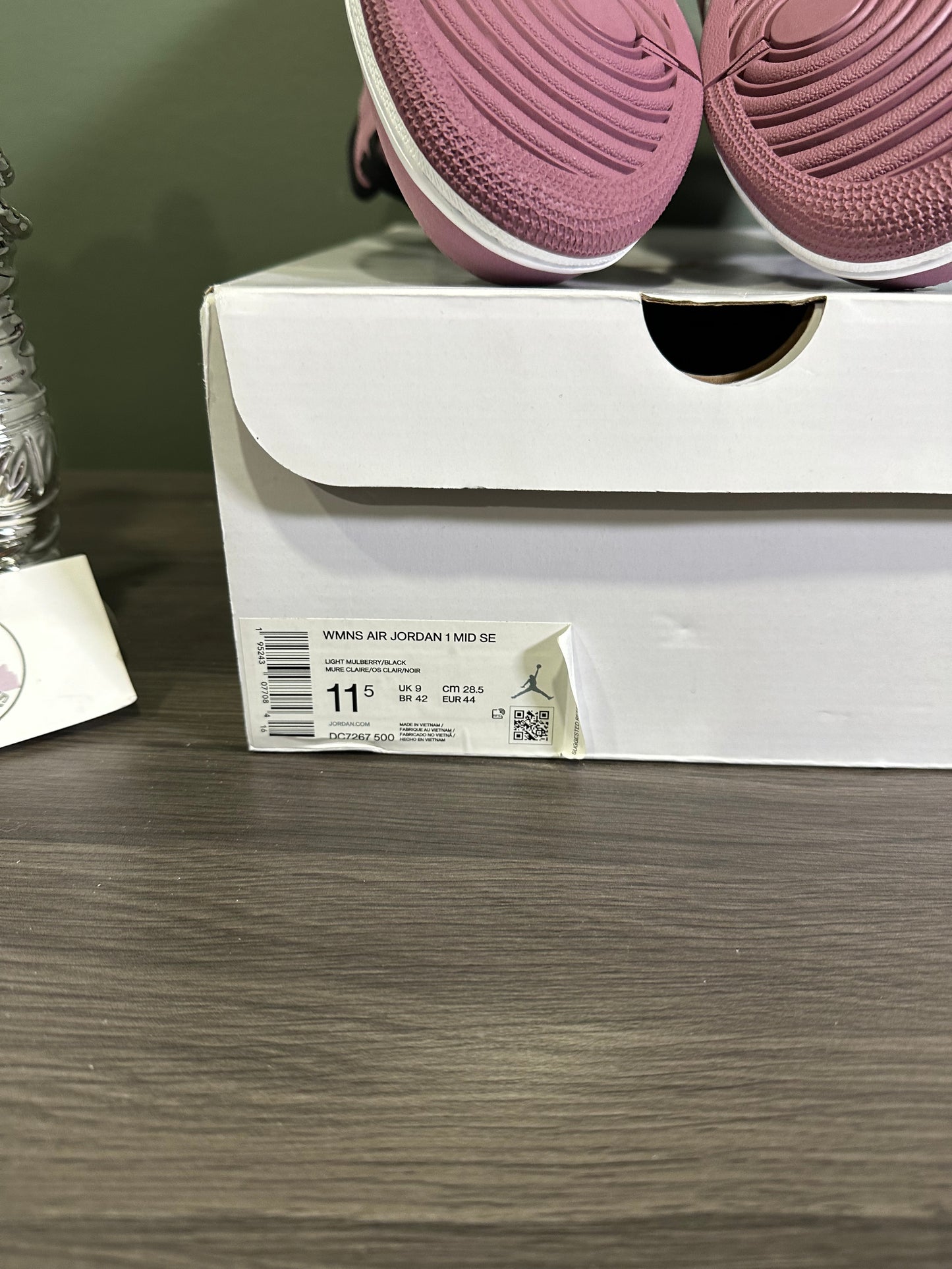 Jordan 1 Mid SE Light Mulberry