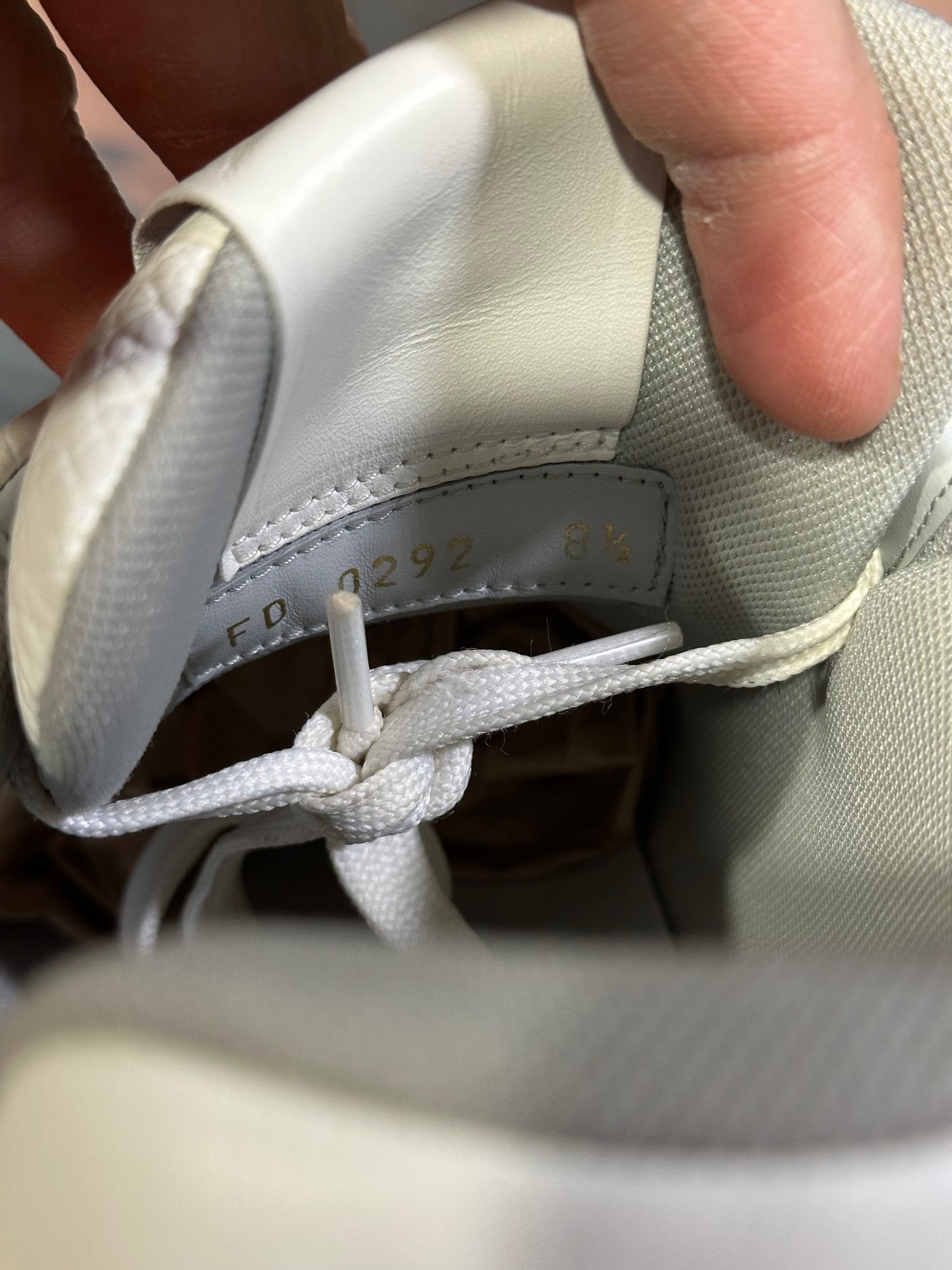 Louis Vuitton Trainer White Signature