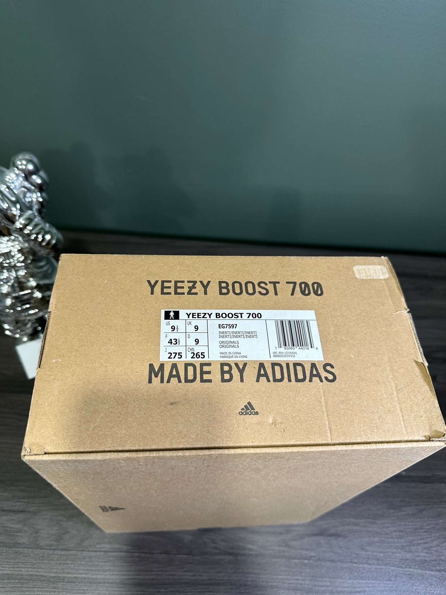 Yeezy 700 Inertia