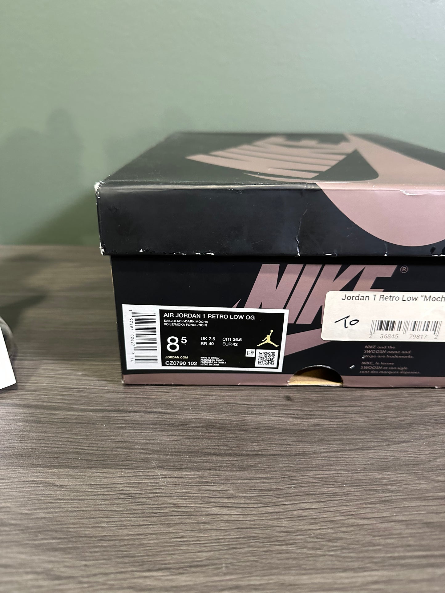 Jordan 1 Low Mocha