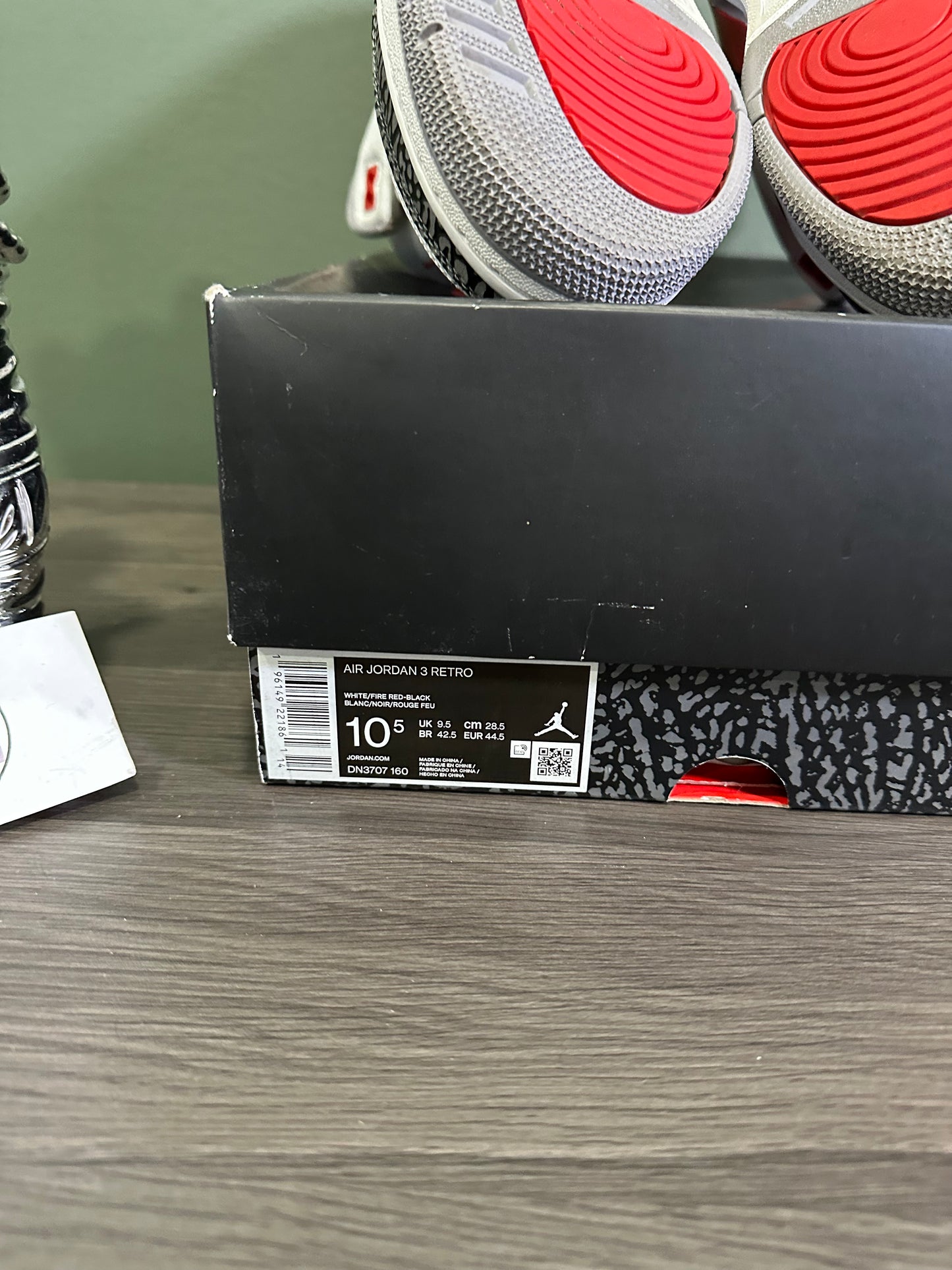 Jordan 3 Fire Red