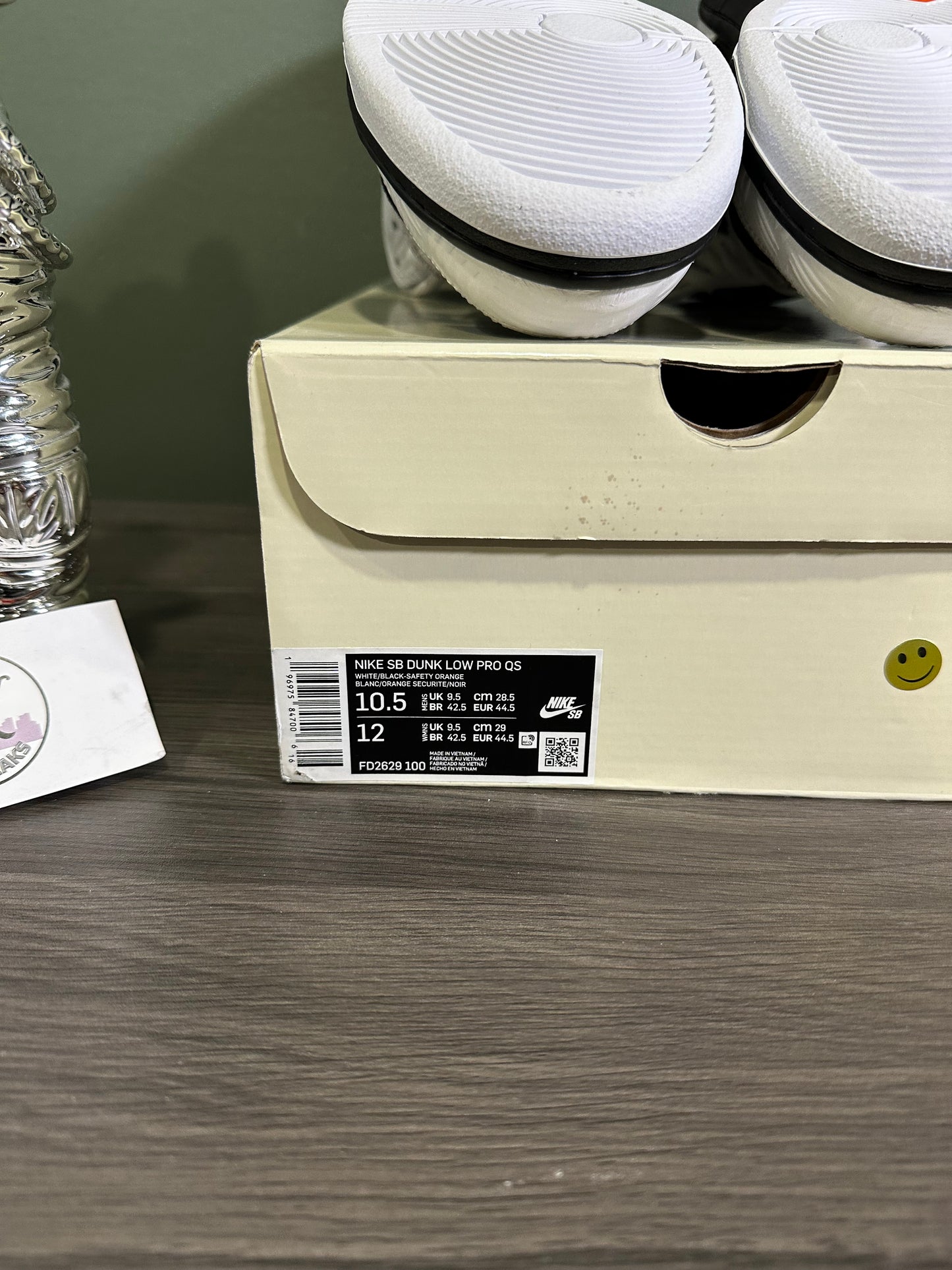 Dunk Low SB TIGHTBOOTH
