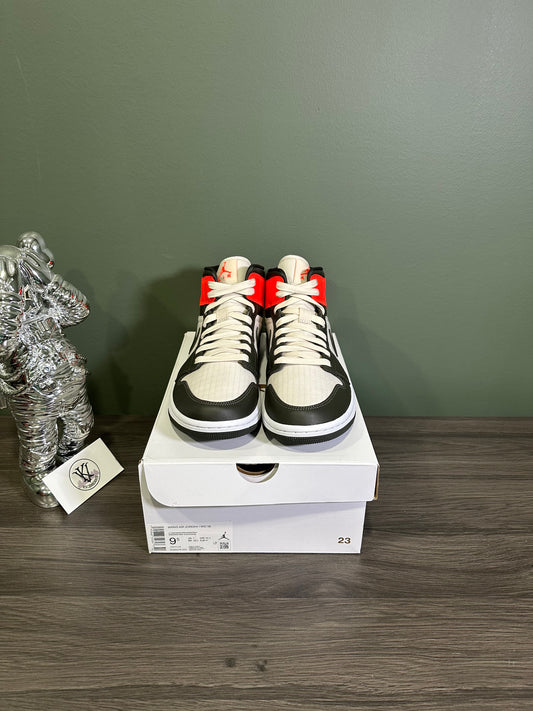 Jordan 1 Mid Newsprint Light Orewood Brown