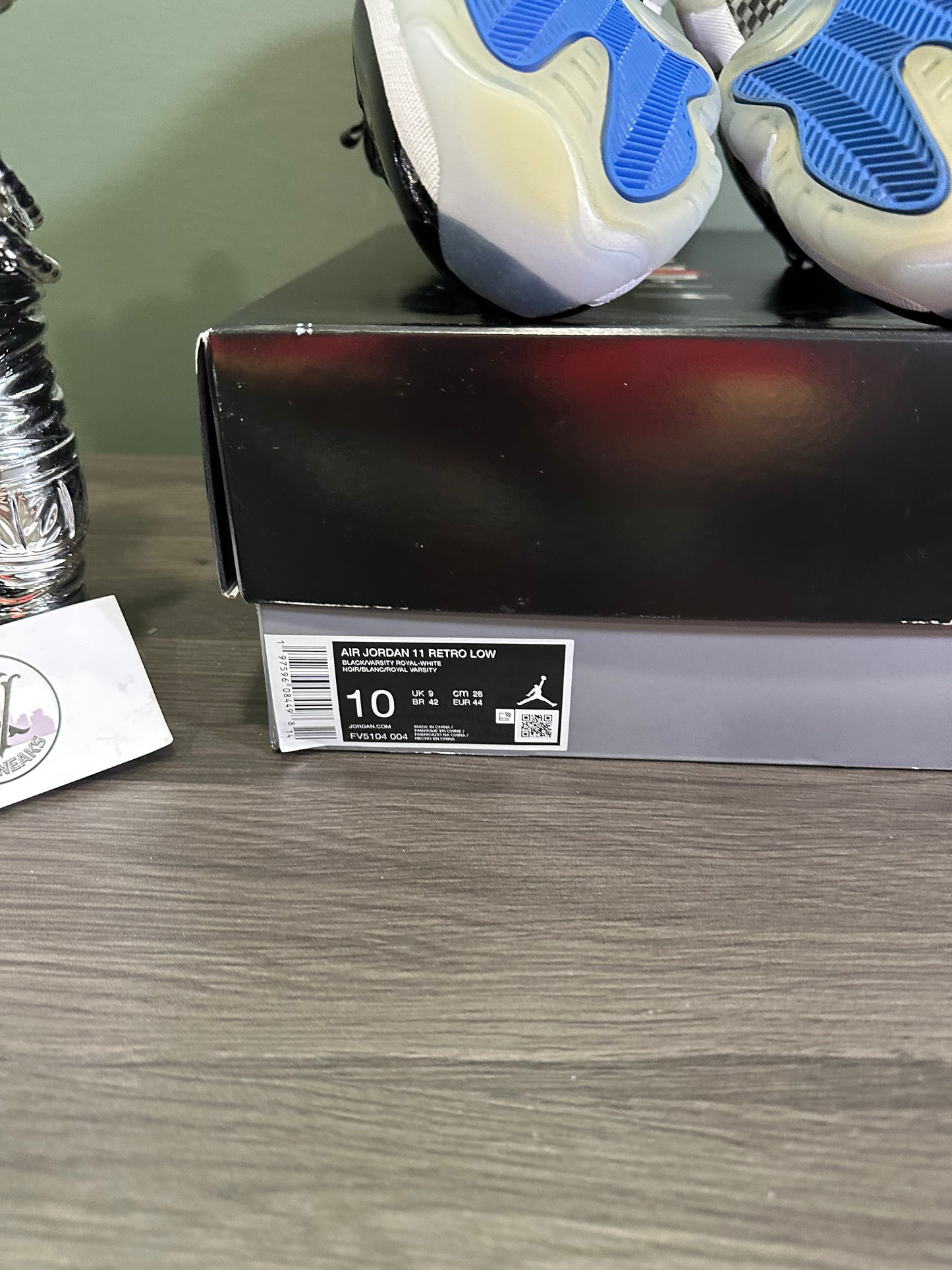 Jordan 11 Low Space Jam