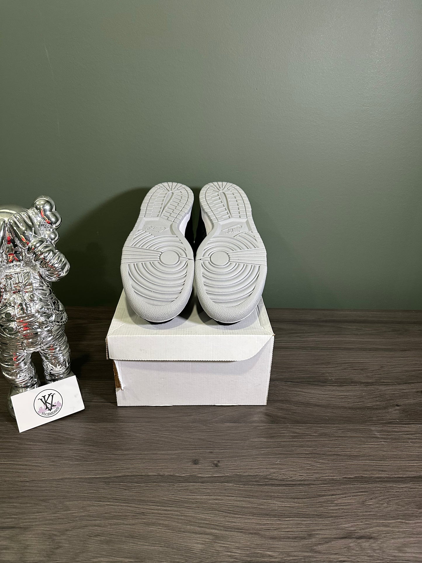 Dunk Low SB Medicom Toy
