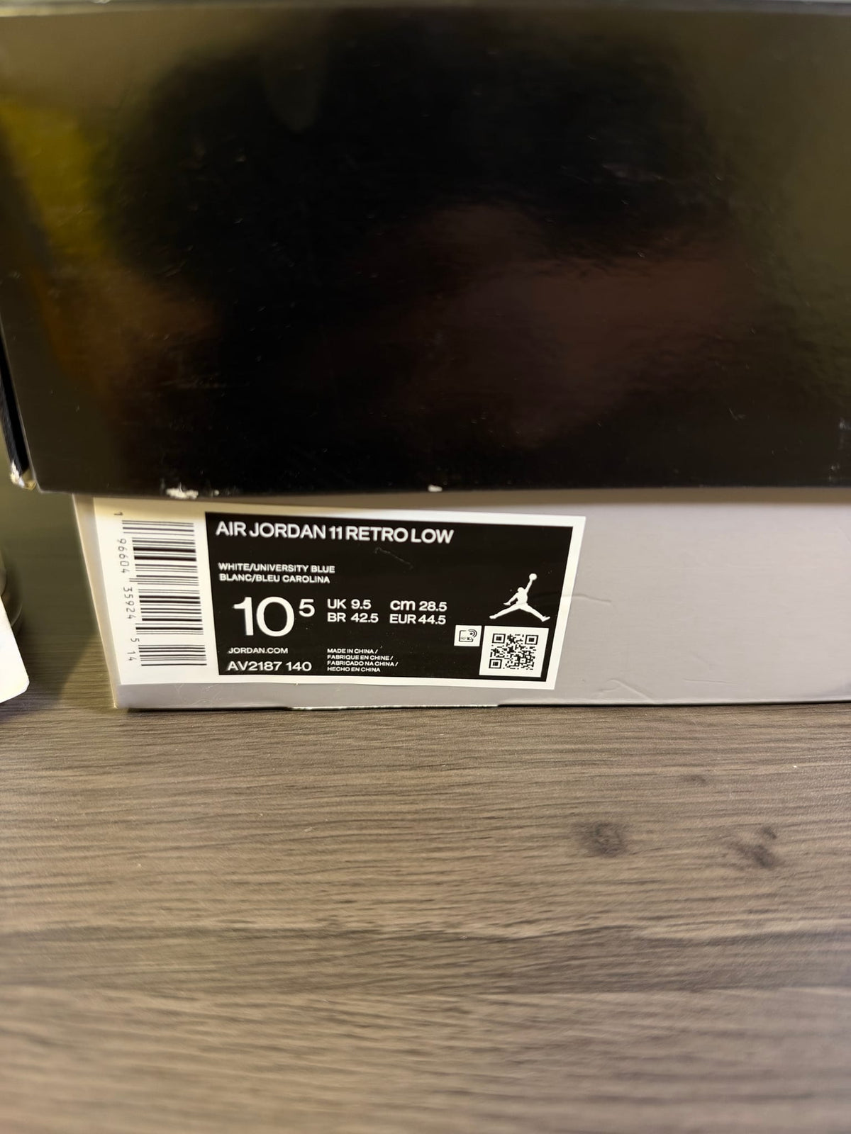 Jordan 11 Retro Low Cement Grey