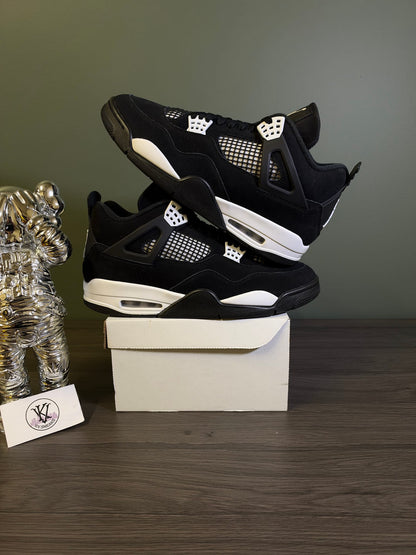 Jordan 4 Retro White Thunder