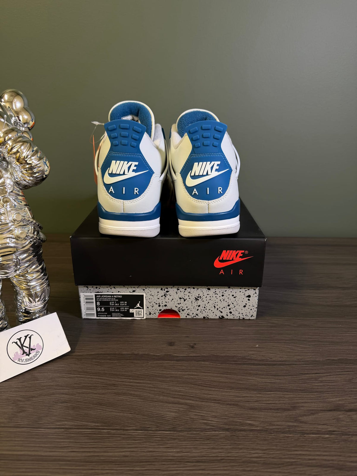 Jordan 4 Retro Military Blue (2024)