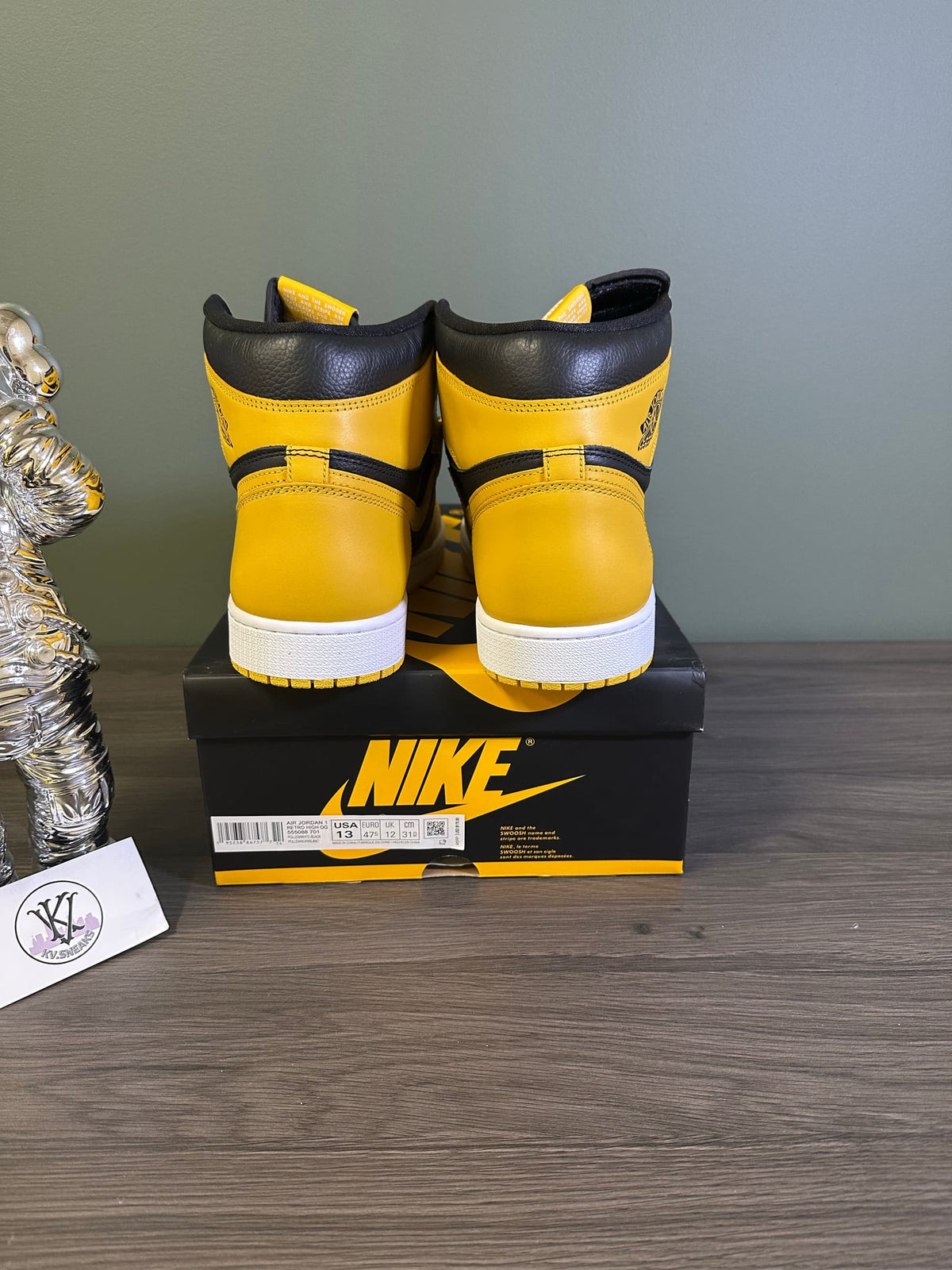Jordan 1 Retro High Pollen