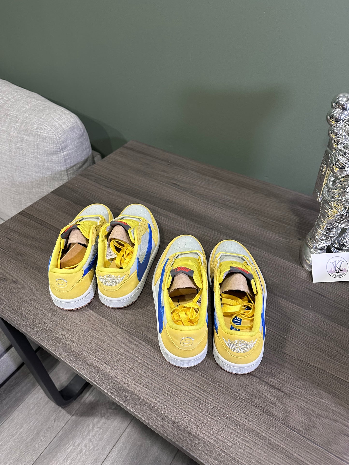 Jordan 1 Low Travis Scott Canary (W)