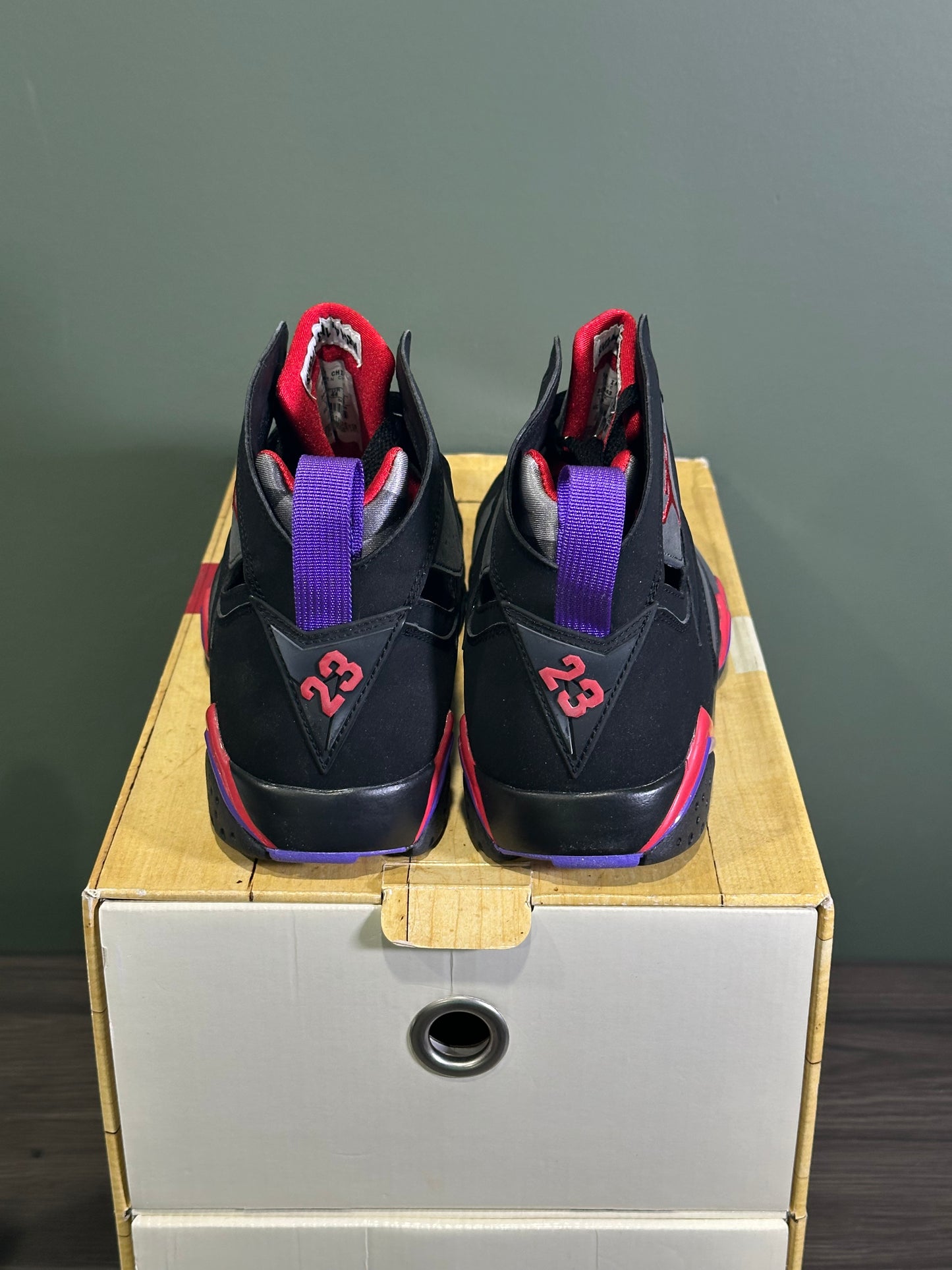 Jordan Defining Moments Pack (7/7)
