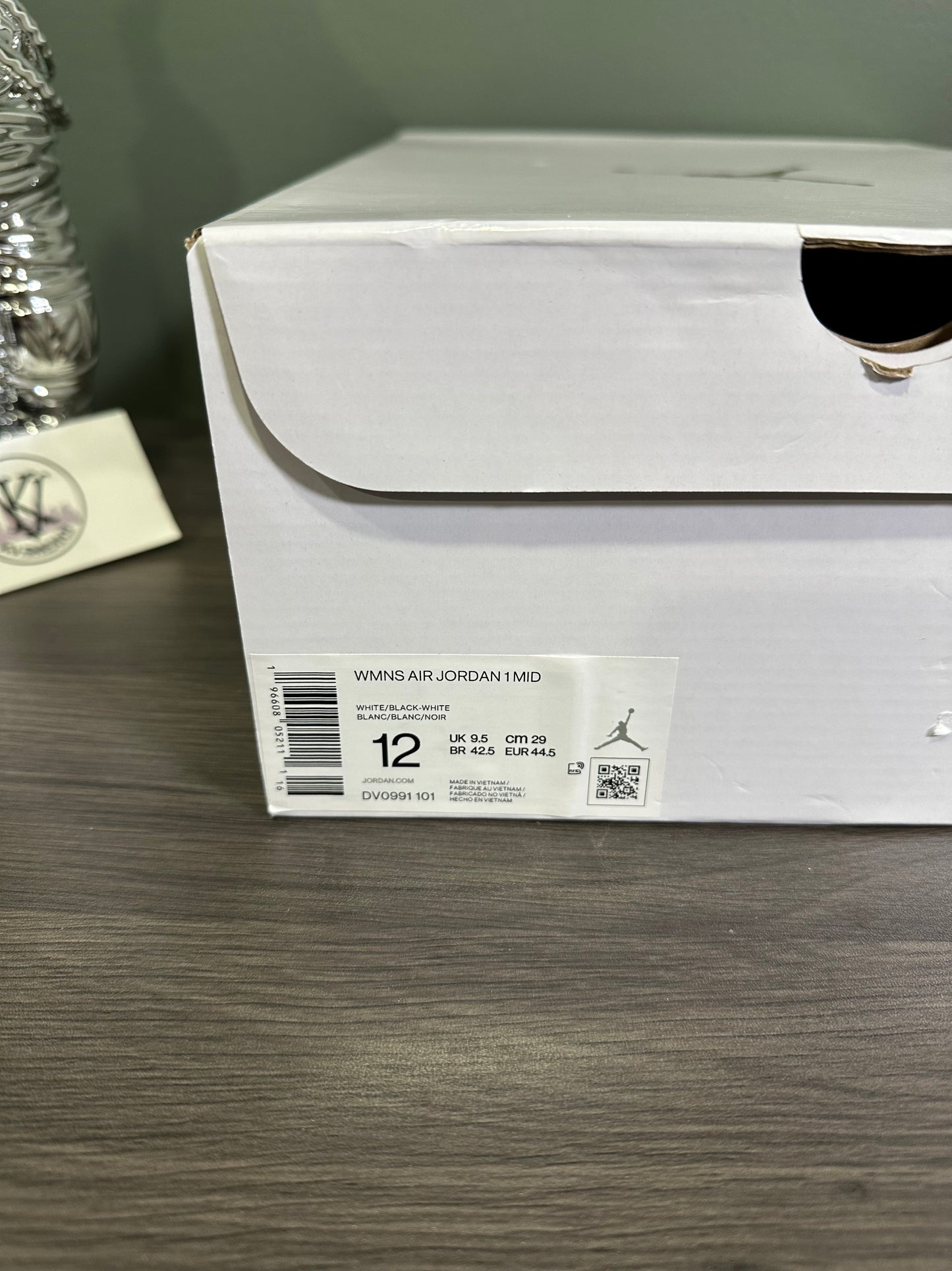 Jordan 1 Mid Panda