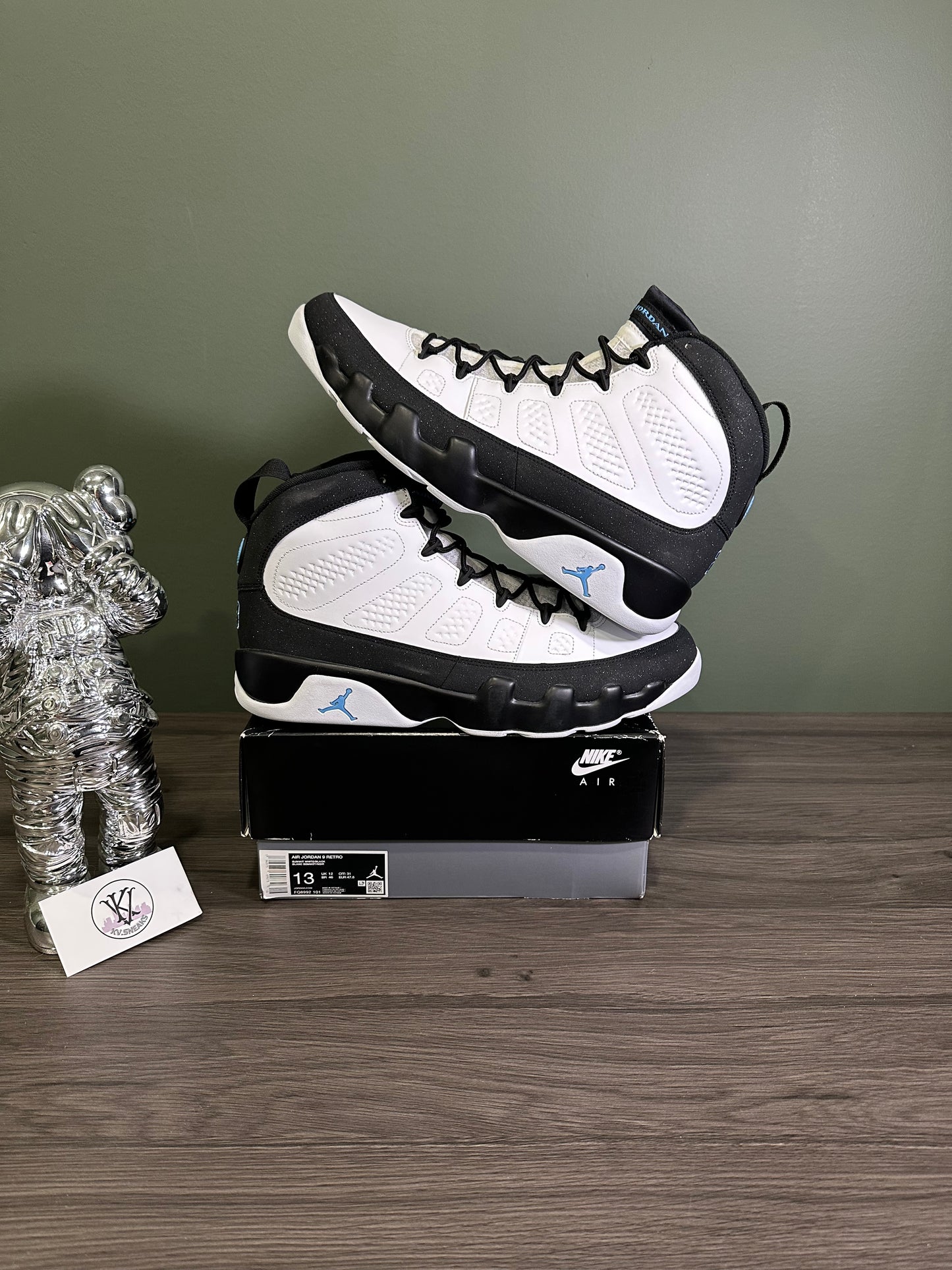 Jordan 9 University Blue