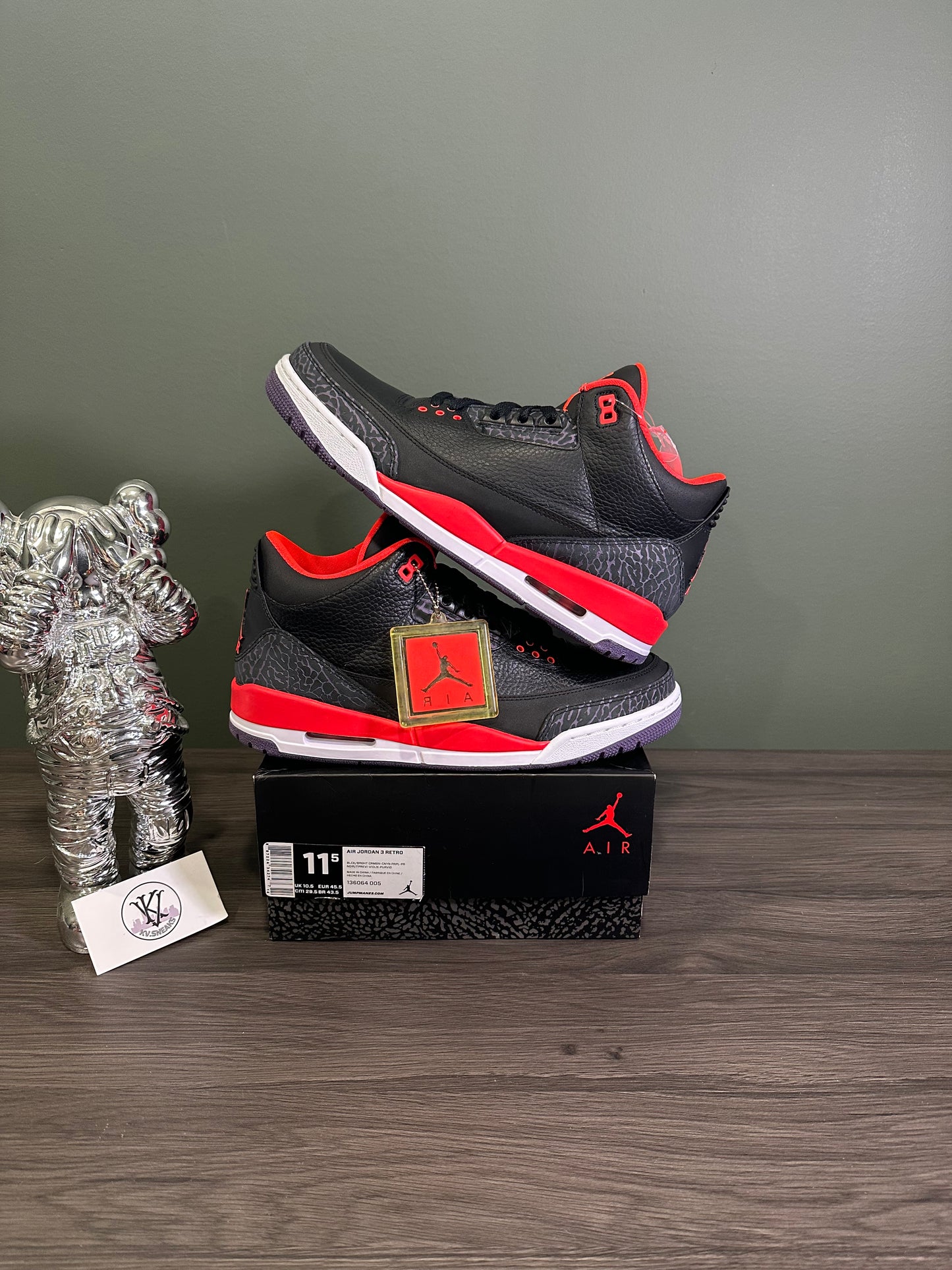 Jordan 3 Crimson