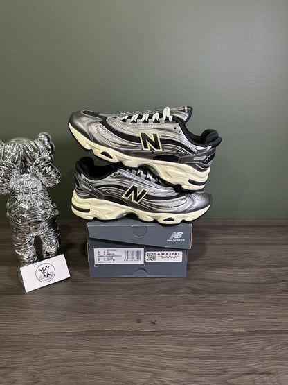 New Balance 1000 Metallic Silver