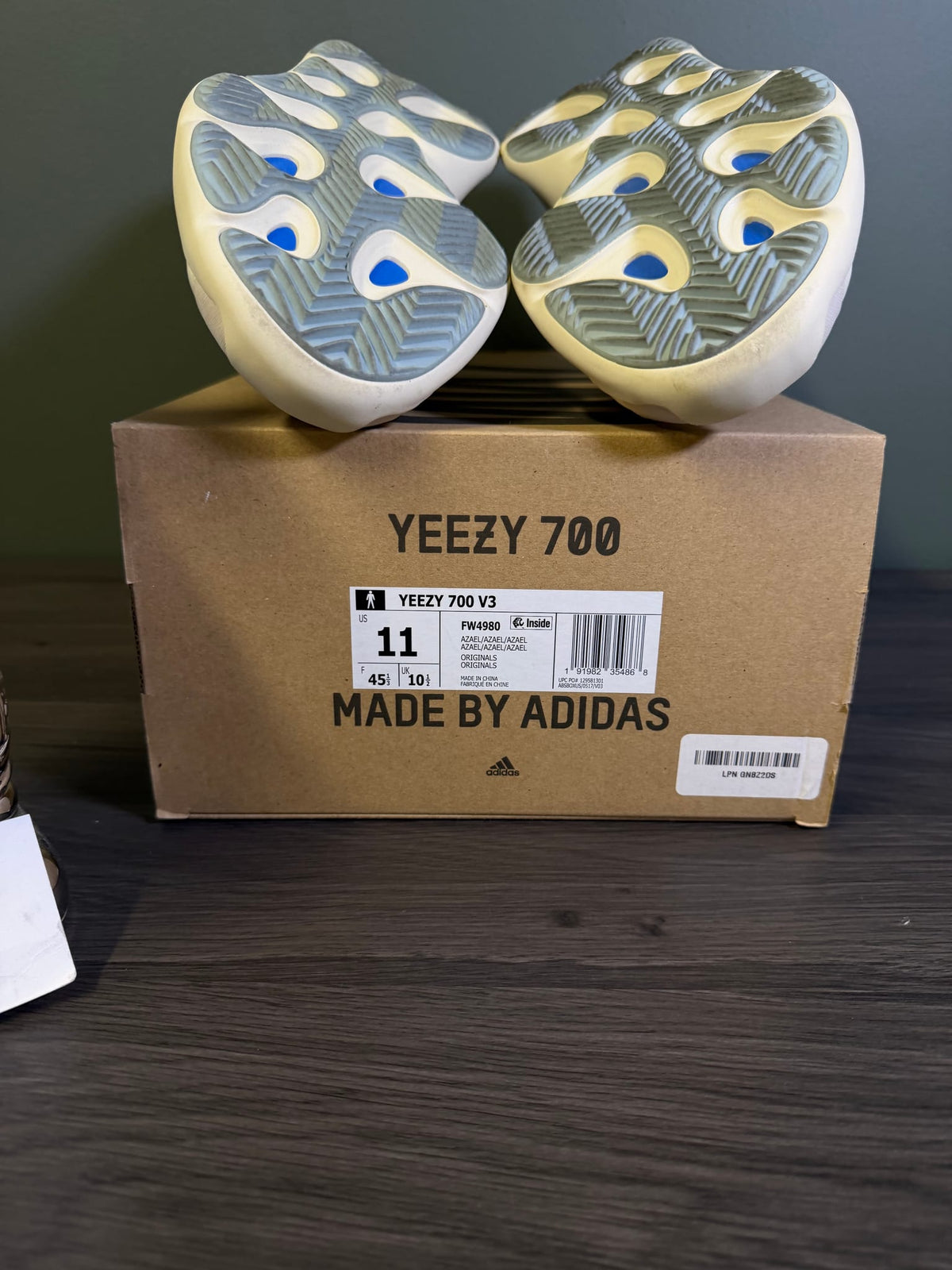 adidas Yeezy 700 V3 Azael