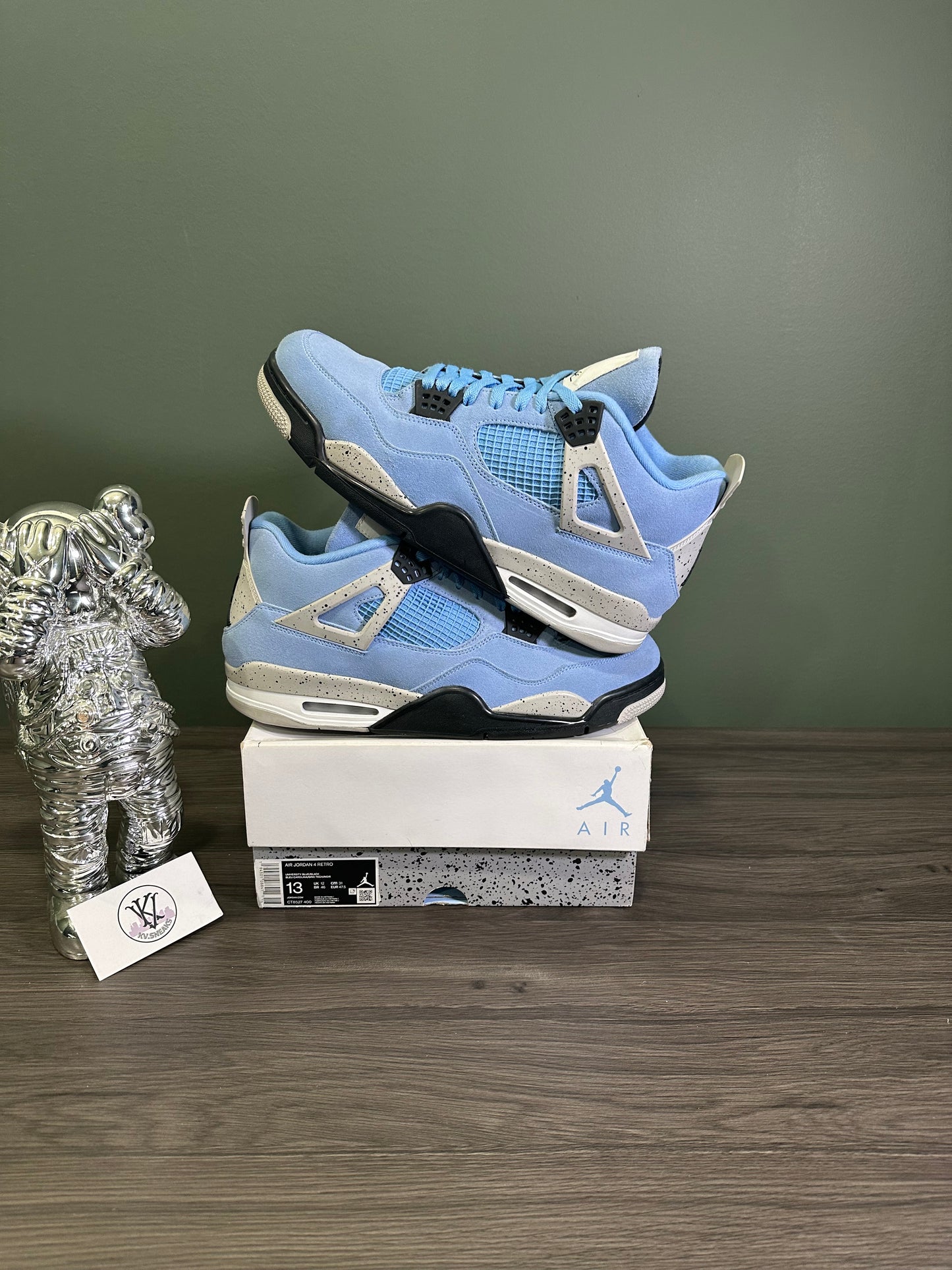 Jordan 4 University Blue
