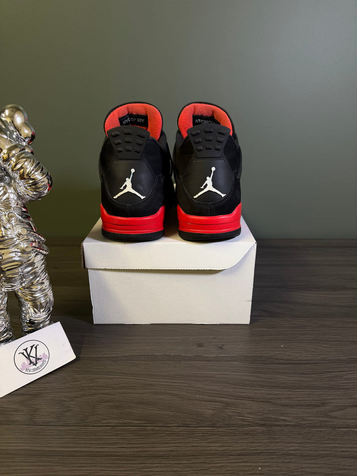 Jordan 4 Retro Red Thunder