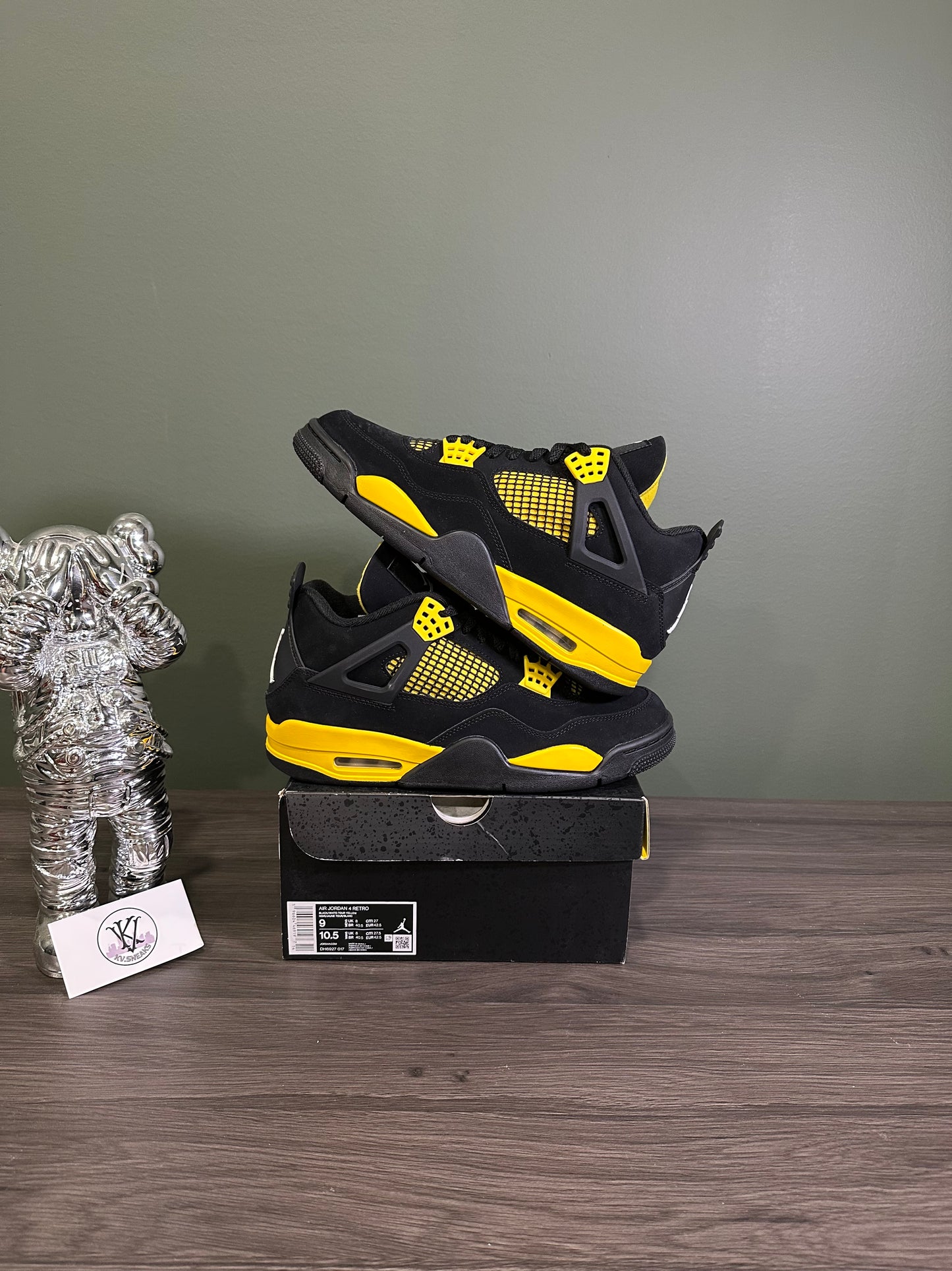 Jordan 4 Yellow Thunder