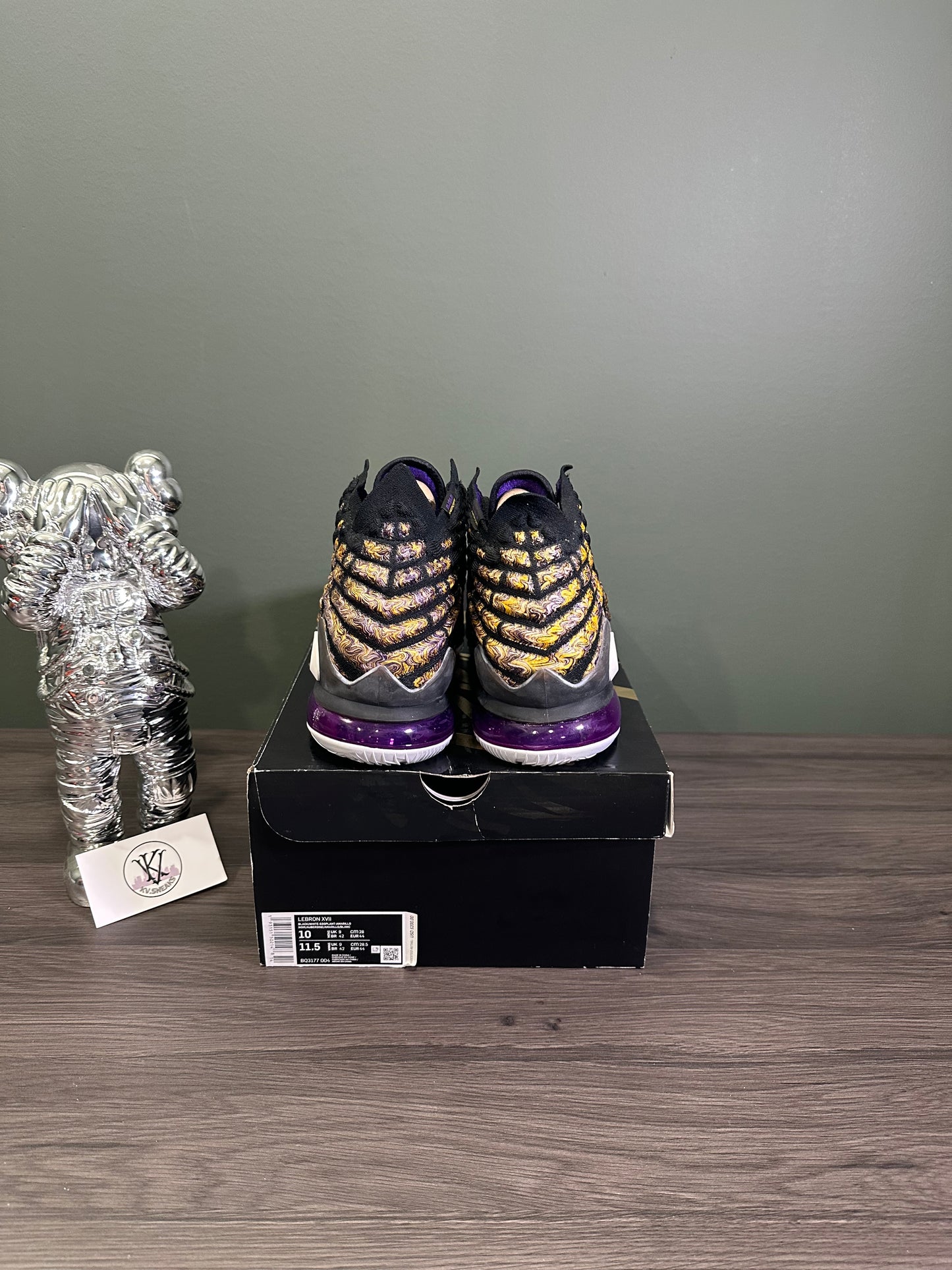 LeBron 17 Lakers