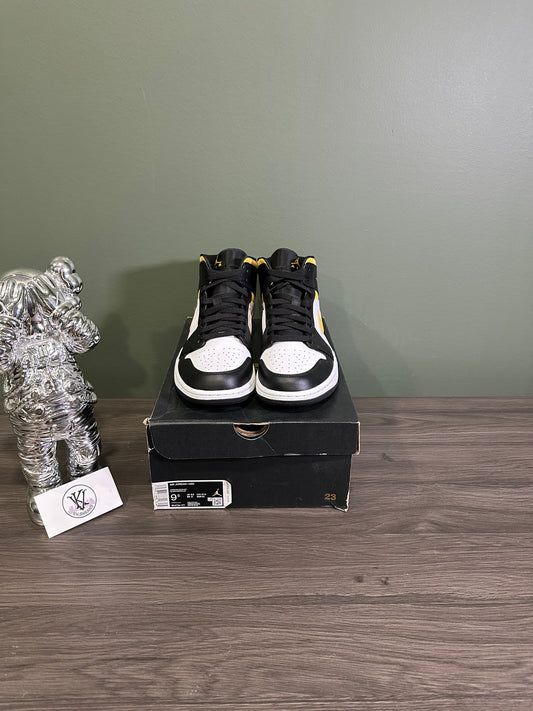 Jordan 1 Mid White Pollen Black