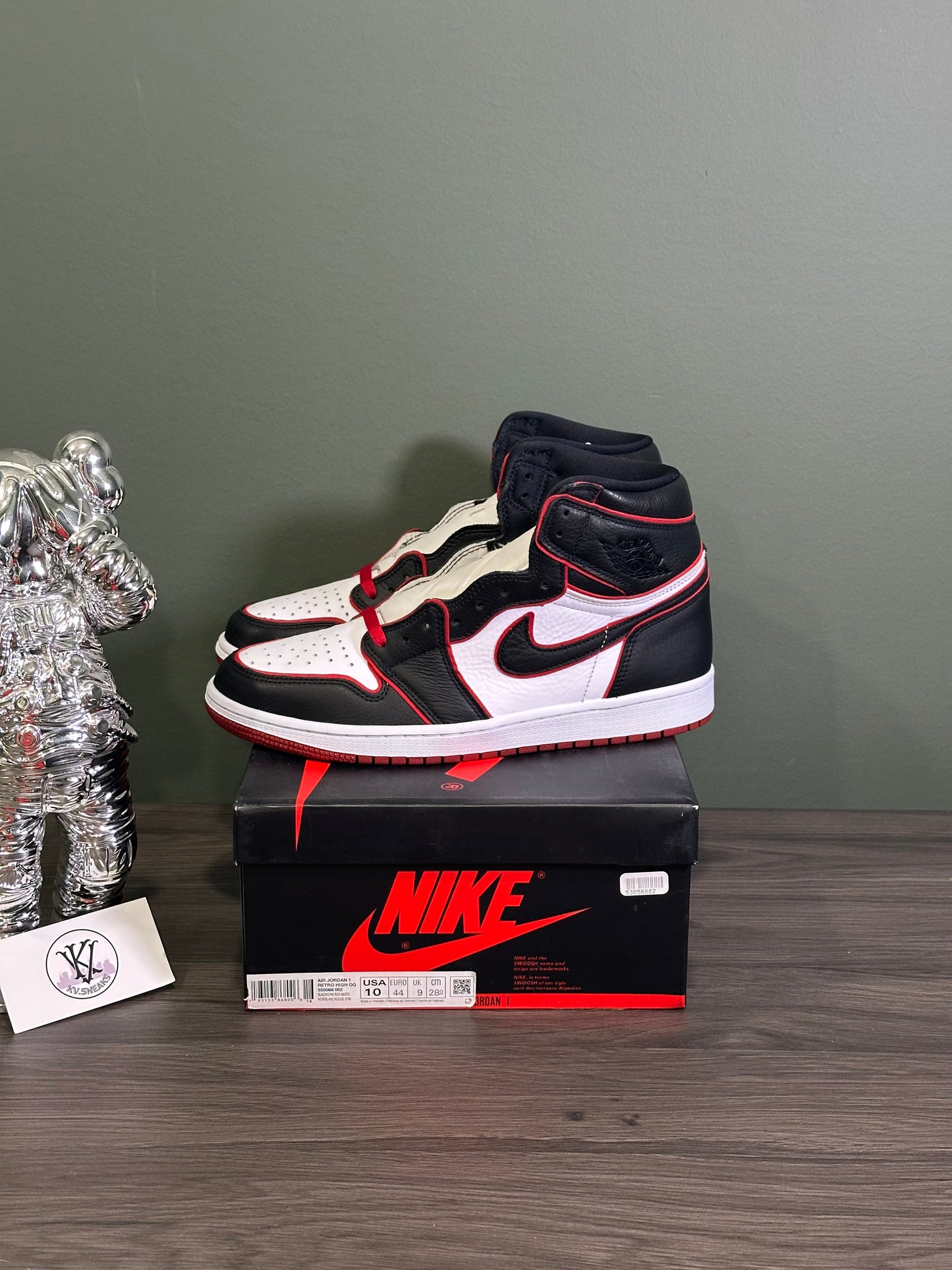 Jordan 1 High Bloodline