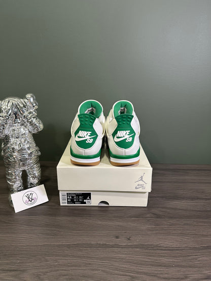 Jordan 4 SB Pine Green
