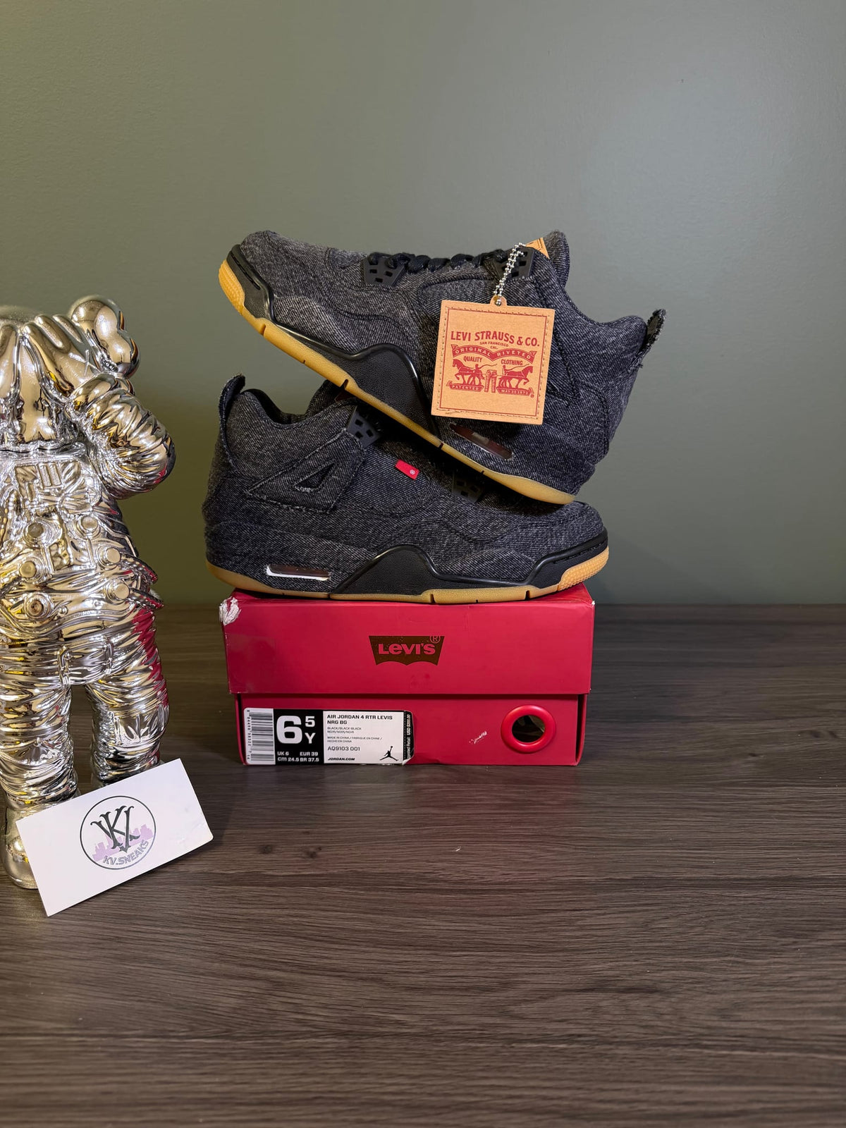 Jordan 4 Retro Levi's Black (GS) (Blank Tag)