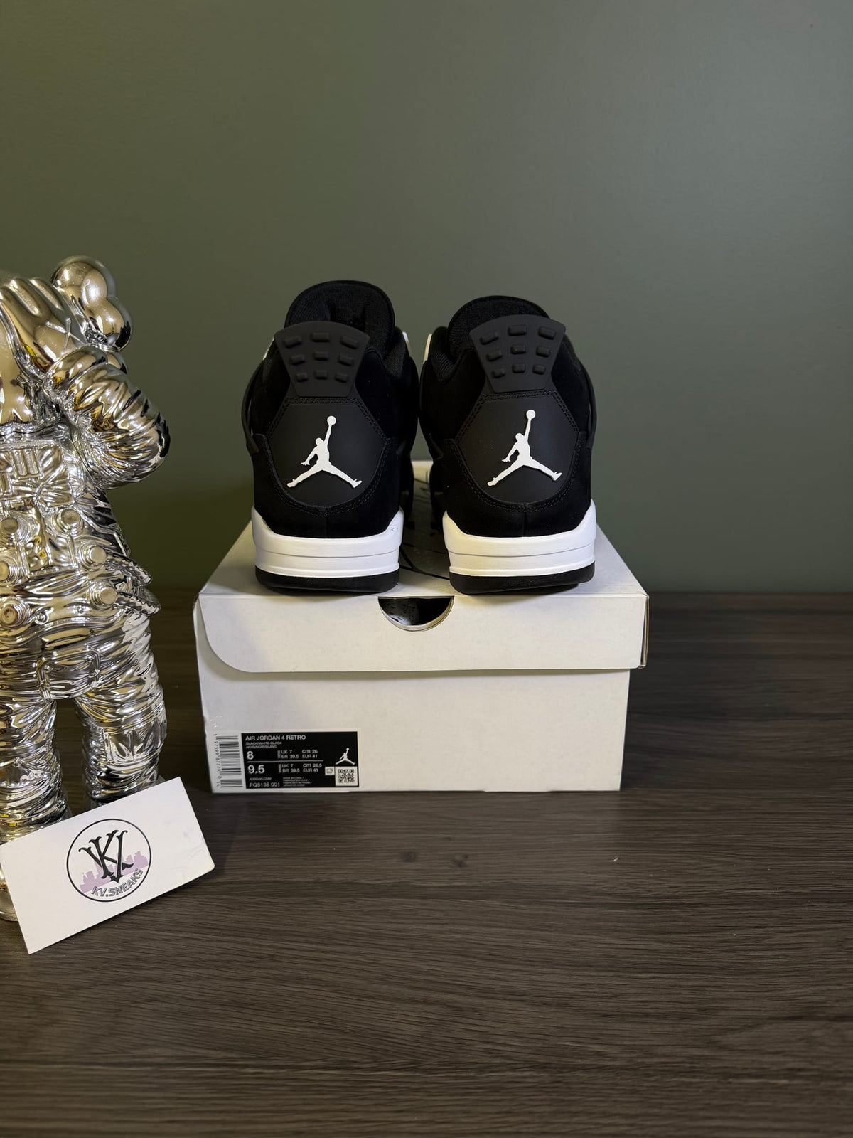 Jordan 4 Retro White Thunder