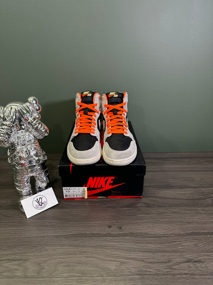 Jordan 1 High Neutral Grey Hyper Crimson