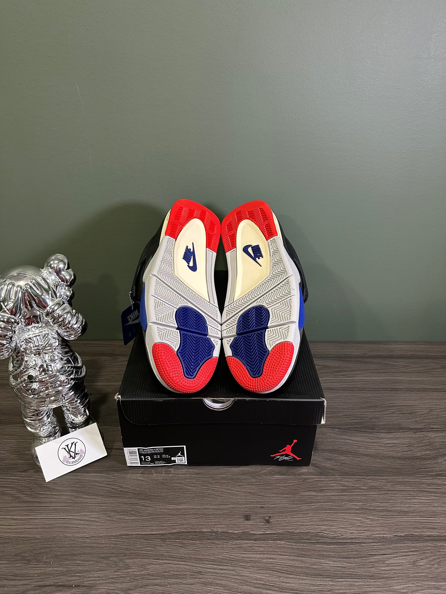 Jordan 4 Rare Air Gold Lettering