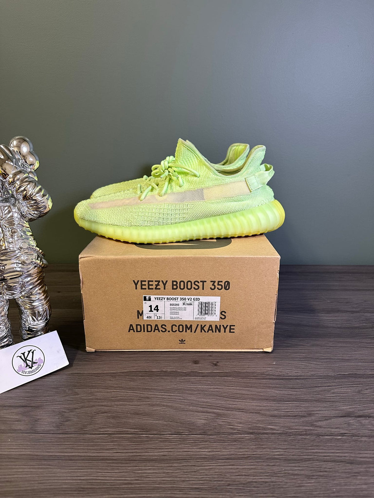 adidas Yeezy Boost 350 V2 Glow