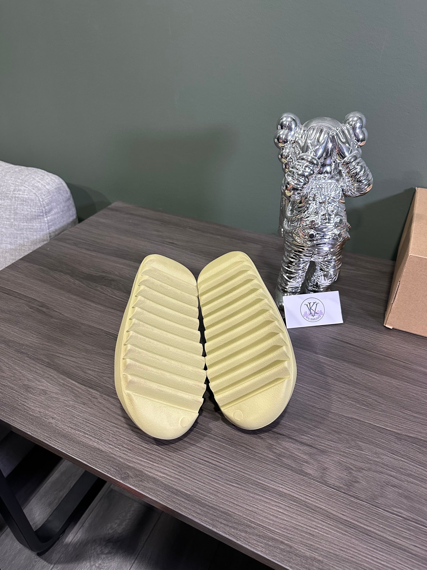 Yeezy Slide Resin