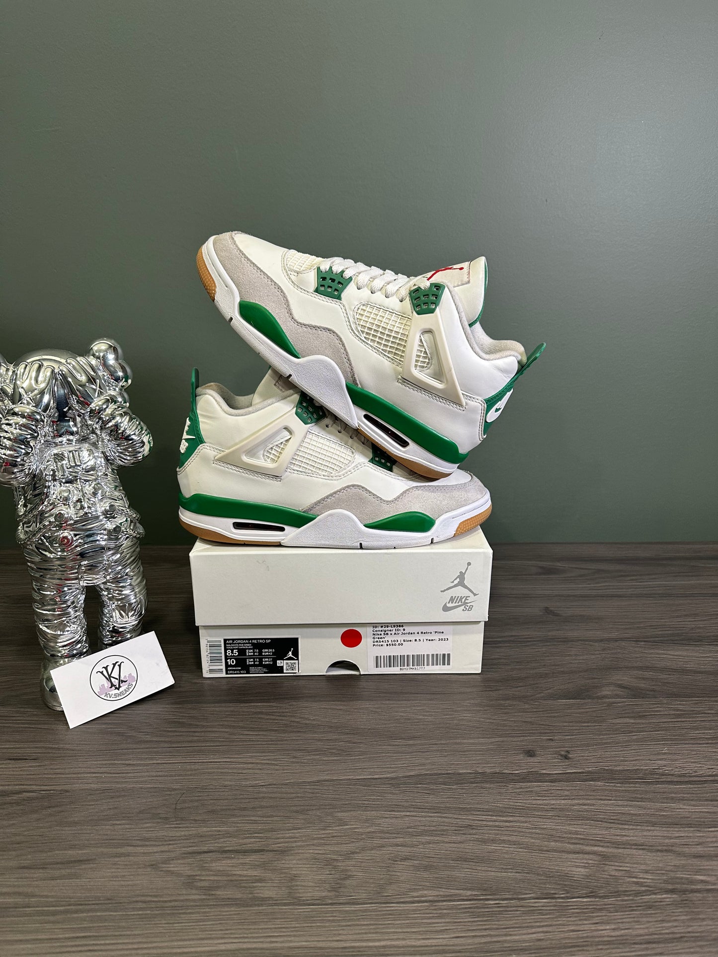 Jordan 4 SB Pine Green