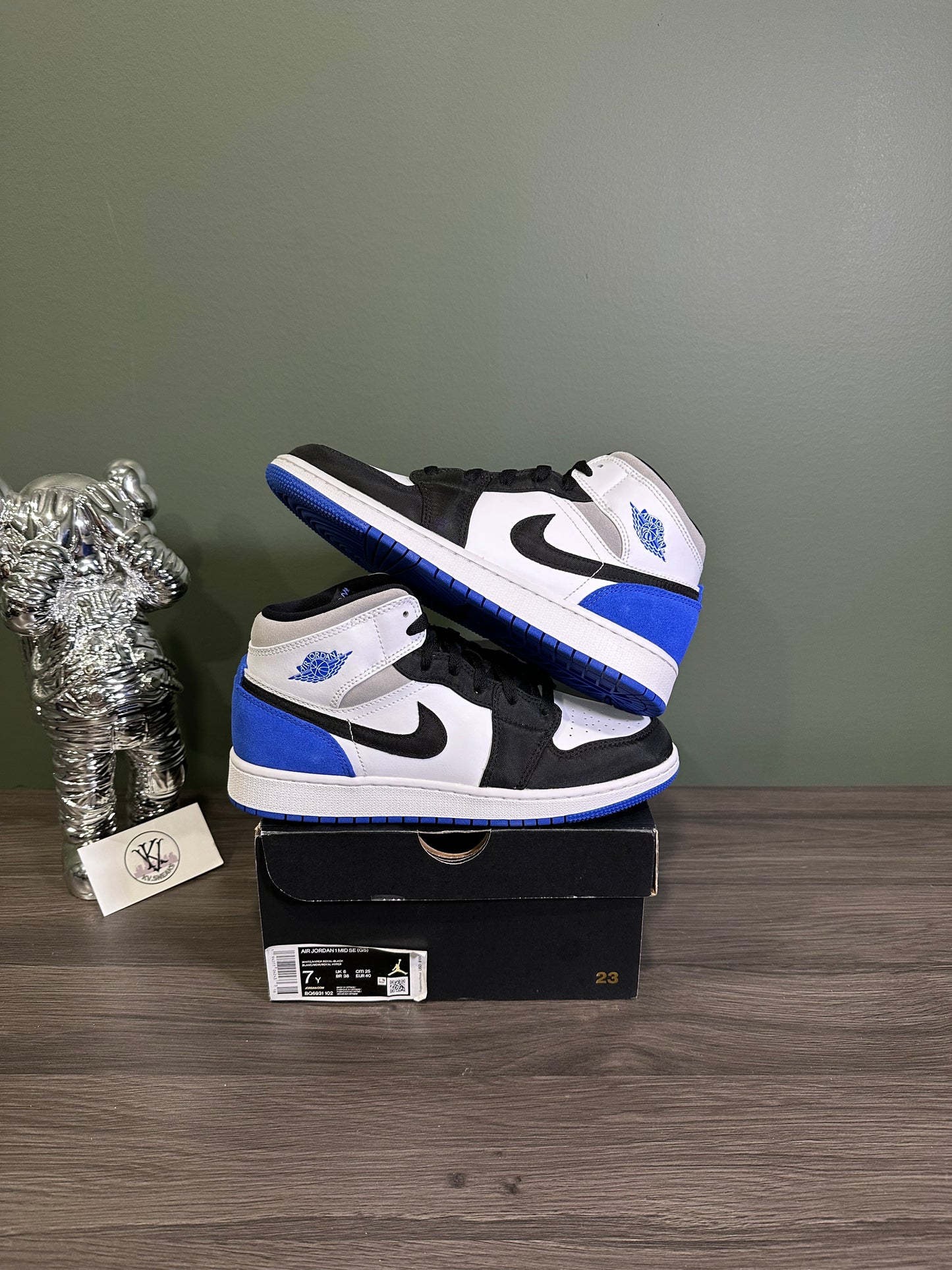 Jordan 1 Mid SE White Black Royal (GS)