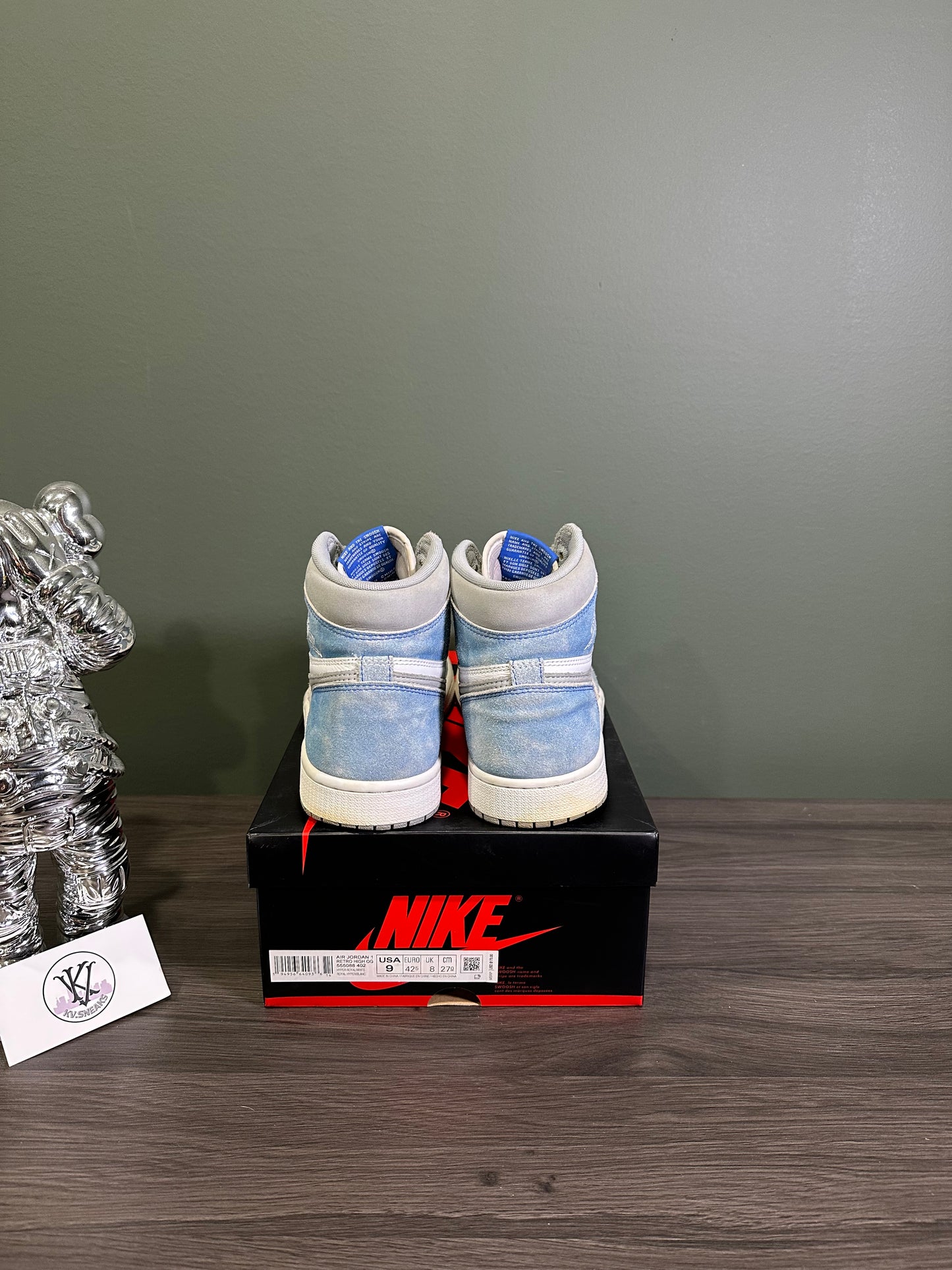 Jordan 1 High Hyper Royal Smoke Grey