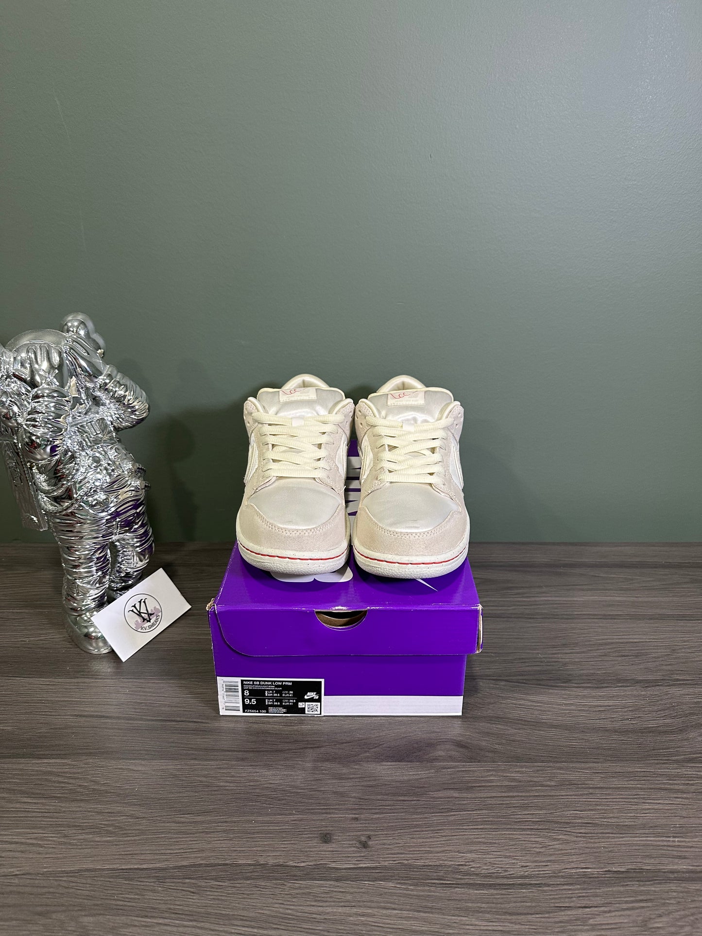 Dunk Low SB City Of Love Light Bone