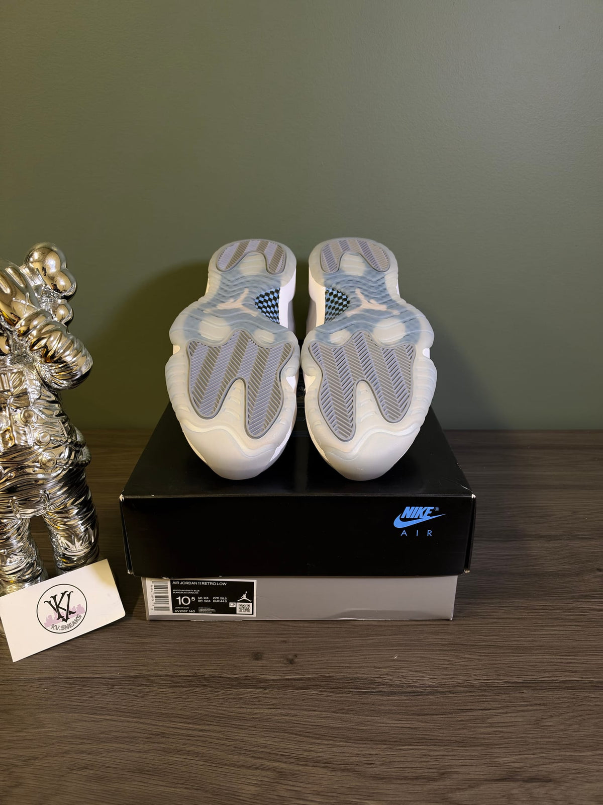 Jordan 11 Retro Low Cement Grey