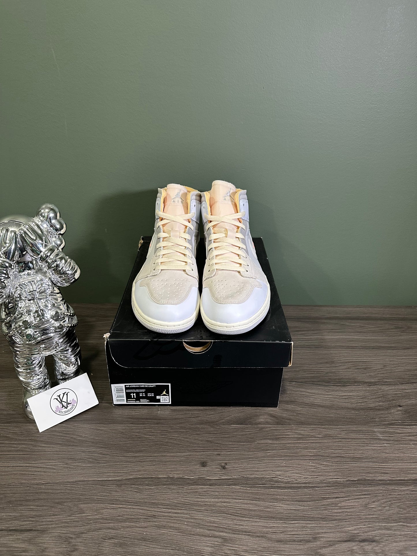 Jordan 1 Mid SE Craft Inside Out White Grey