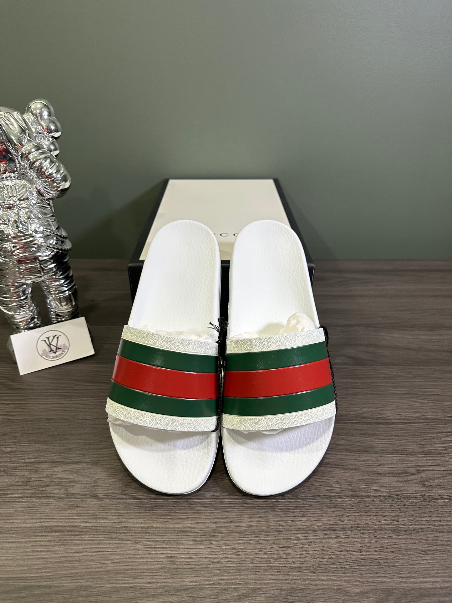 Gucci Pursuit Slide White