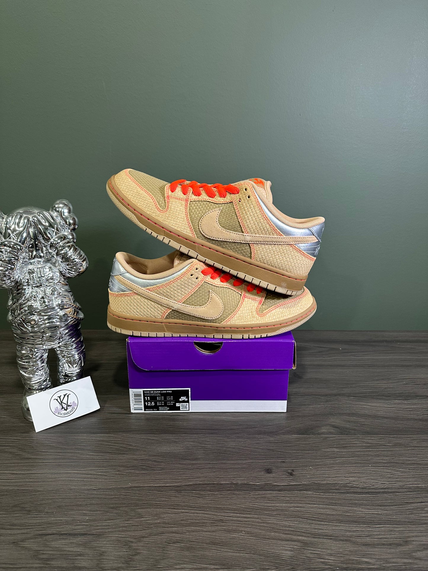 Dunk Low SB Som Tum
