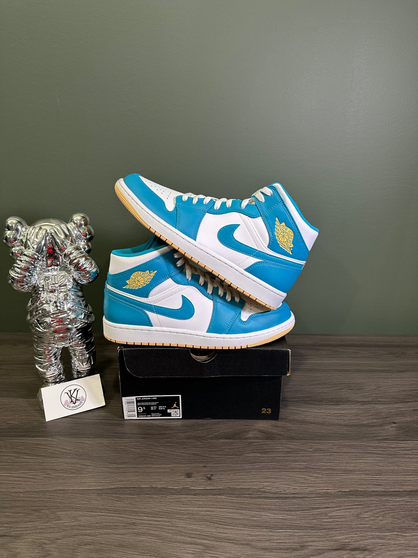 Jordan 1 Mid Aquatone