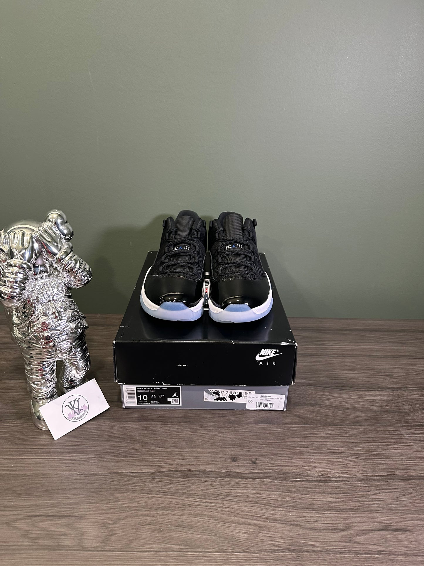 Jordan 11 Low Space Jam
