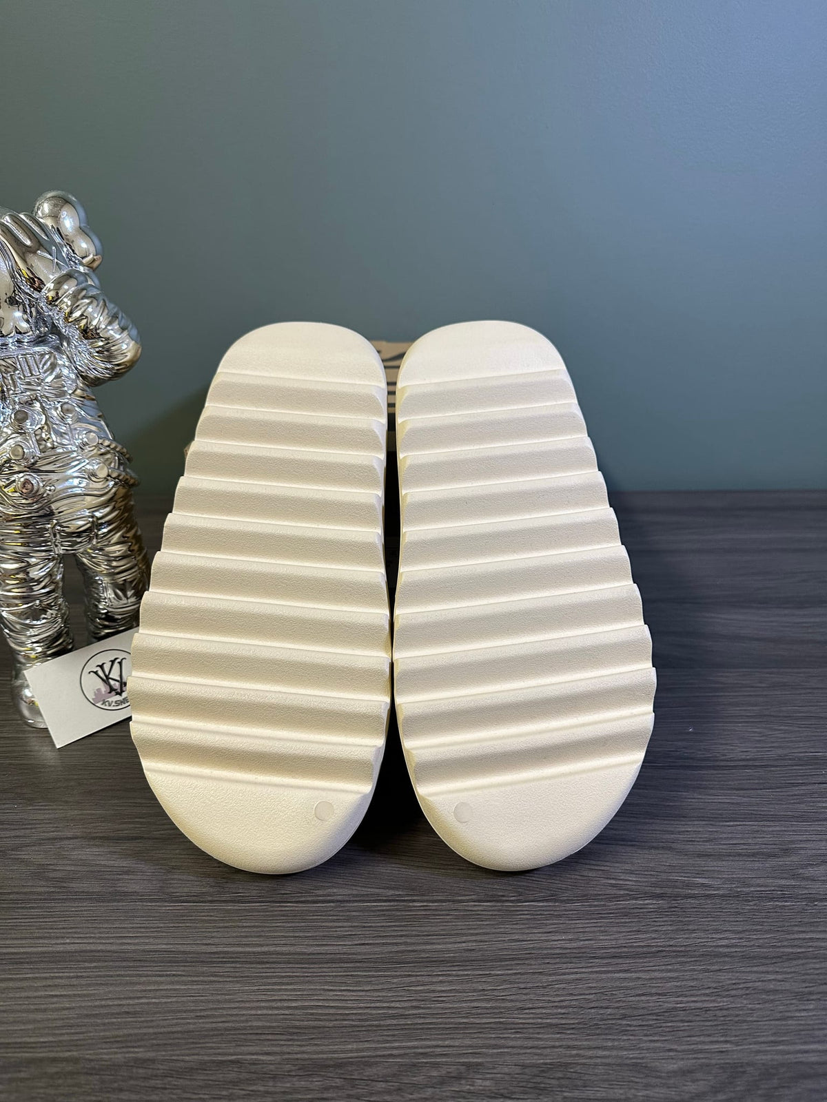 adidas Yeezy Slide Bone (2022/2023 Restock)